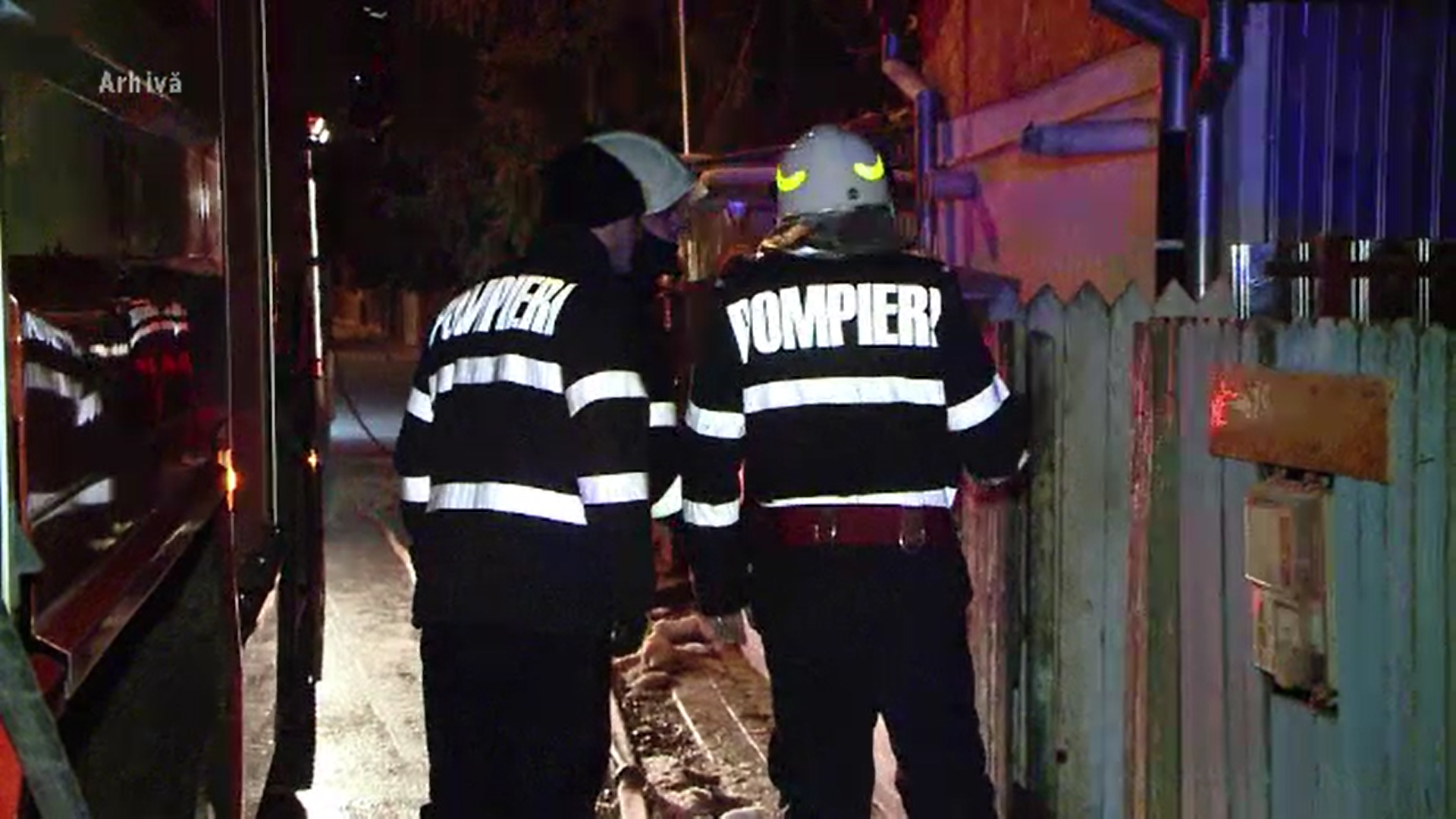 Doi bătrâni din Iași au ars în propria casă după un incendiu pornit de la jarul căzut din sobă