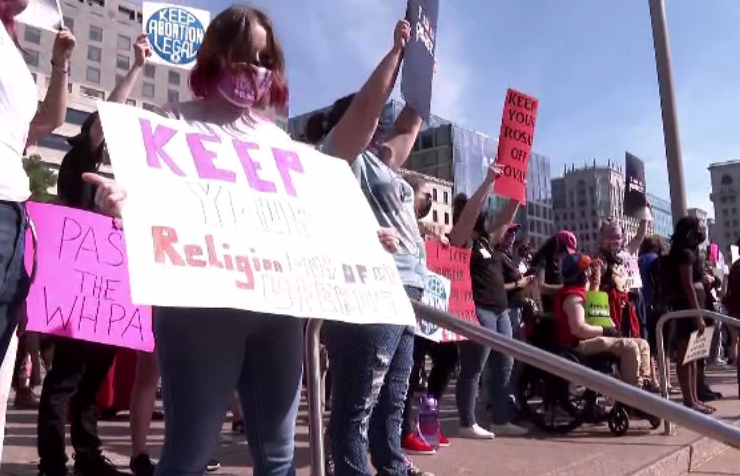 Manifestații ample în cele 50 de state ale SUA, pentru menținerea dreptului la avort