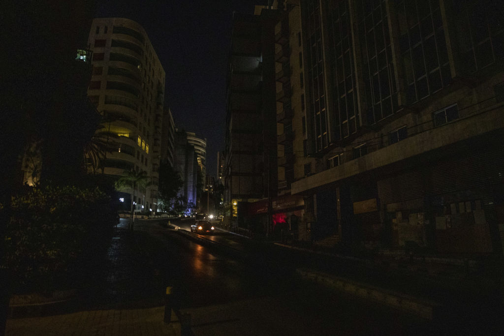 Libanul a rămas în întuneric, după ce rețeaua electrică s-a oprit subit