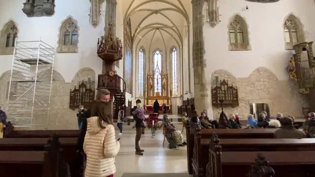 Catedrala Evanghelică din Sibiu și-a redeschis porțile pentru localnici și turiști: ”Este o clădire tare frumoasă”