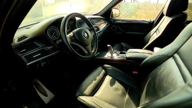 Breaking news Concession panel Pățania unei femei care a cumpărat un BMW X5 second hand, cu 27.000 €.  Problemele au început a doua zi - Stirileprotv.ro