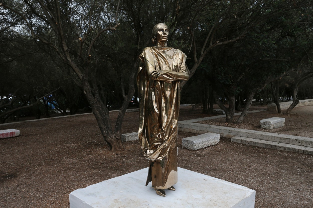 O statuie a interpretei de operă Maria Callas, ridiculizată în Grecia: ”Arată ca un Terminator”