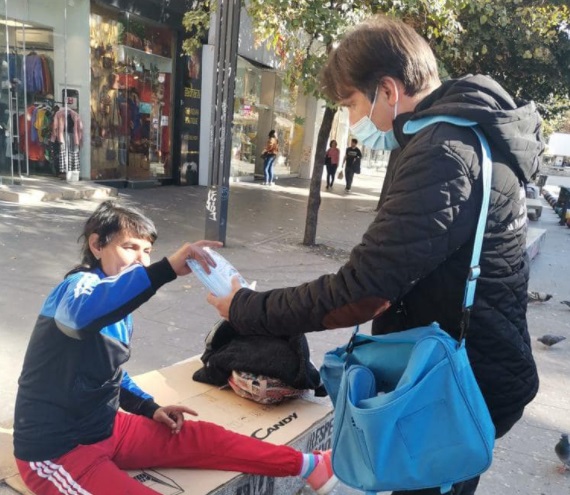 Persoanele fără adăpost din Capitală vor primi kituri de protecție împotriva Covid 19
