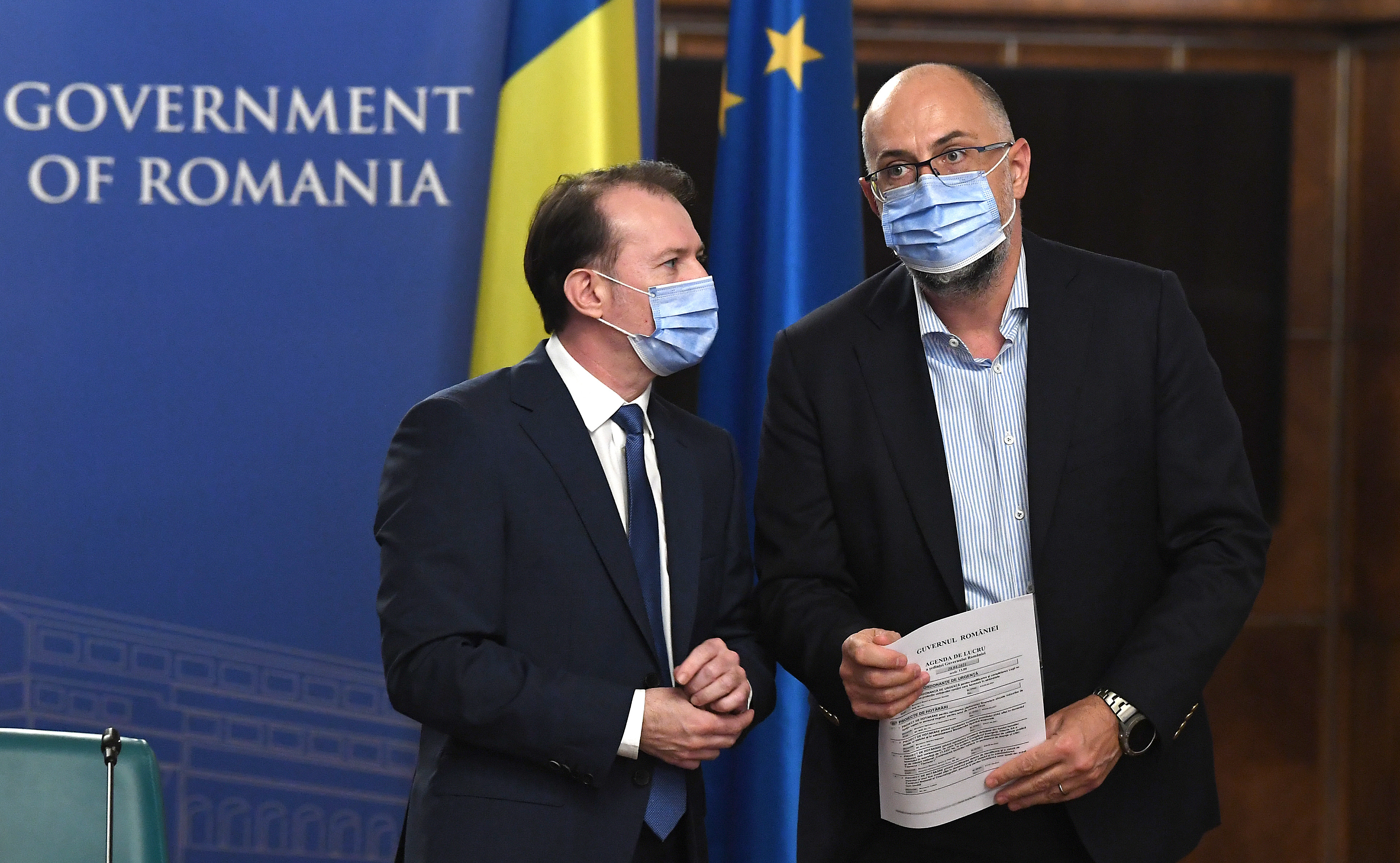 Criză politică în România. PNL și UDMR nu se grăbesc să accepte propunerile lui Cioloș