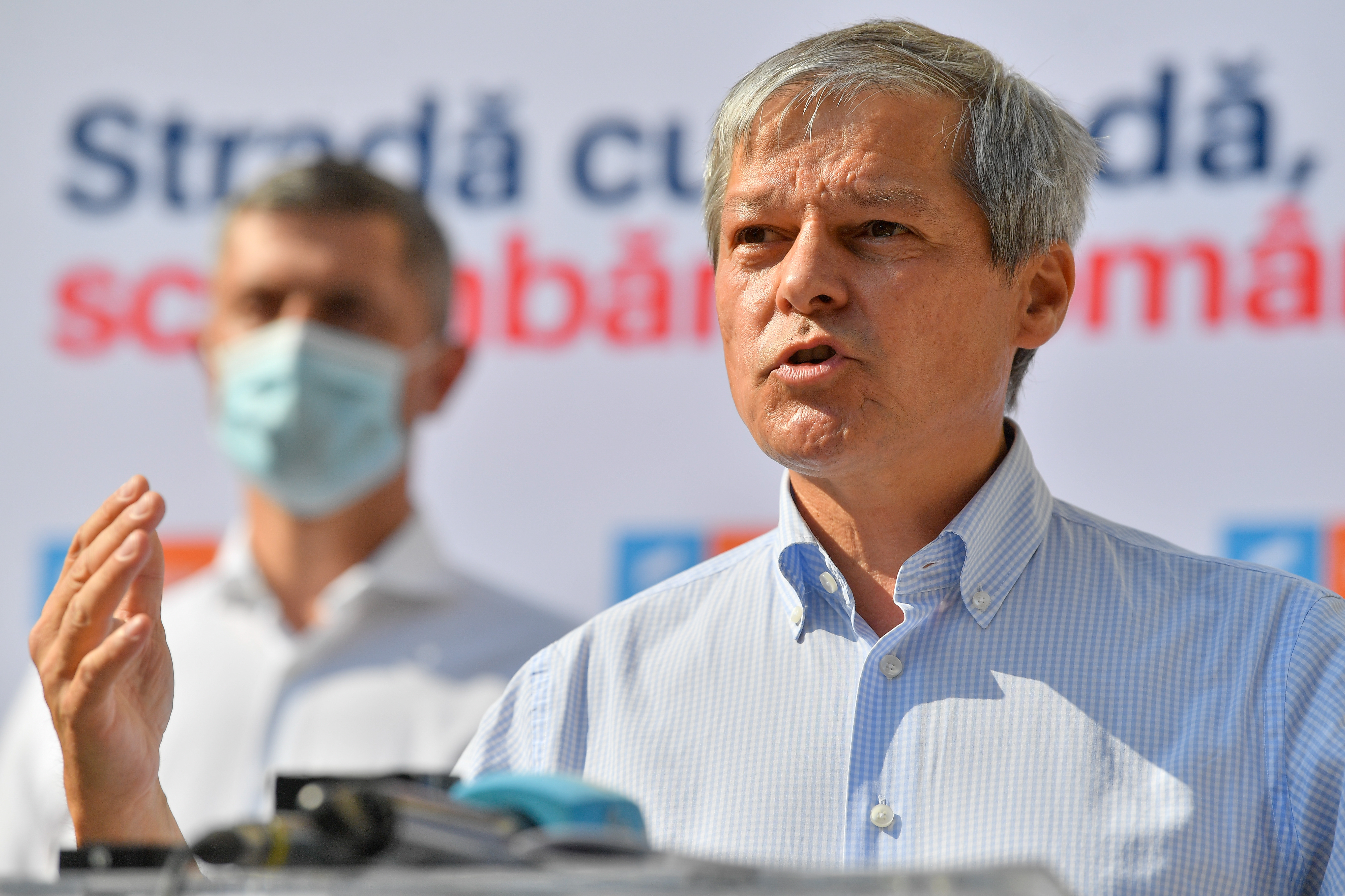 Cioloș, despre ministrul Florin Roman: ”Un plagiator dovedit”, ”nu are ce să caute în Guvern”