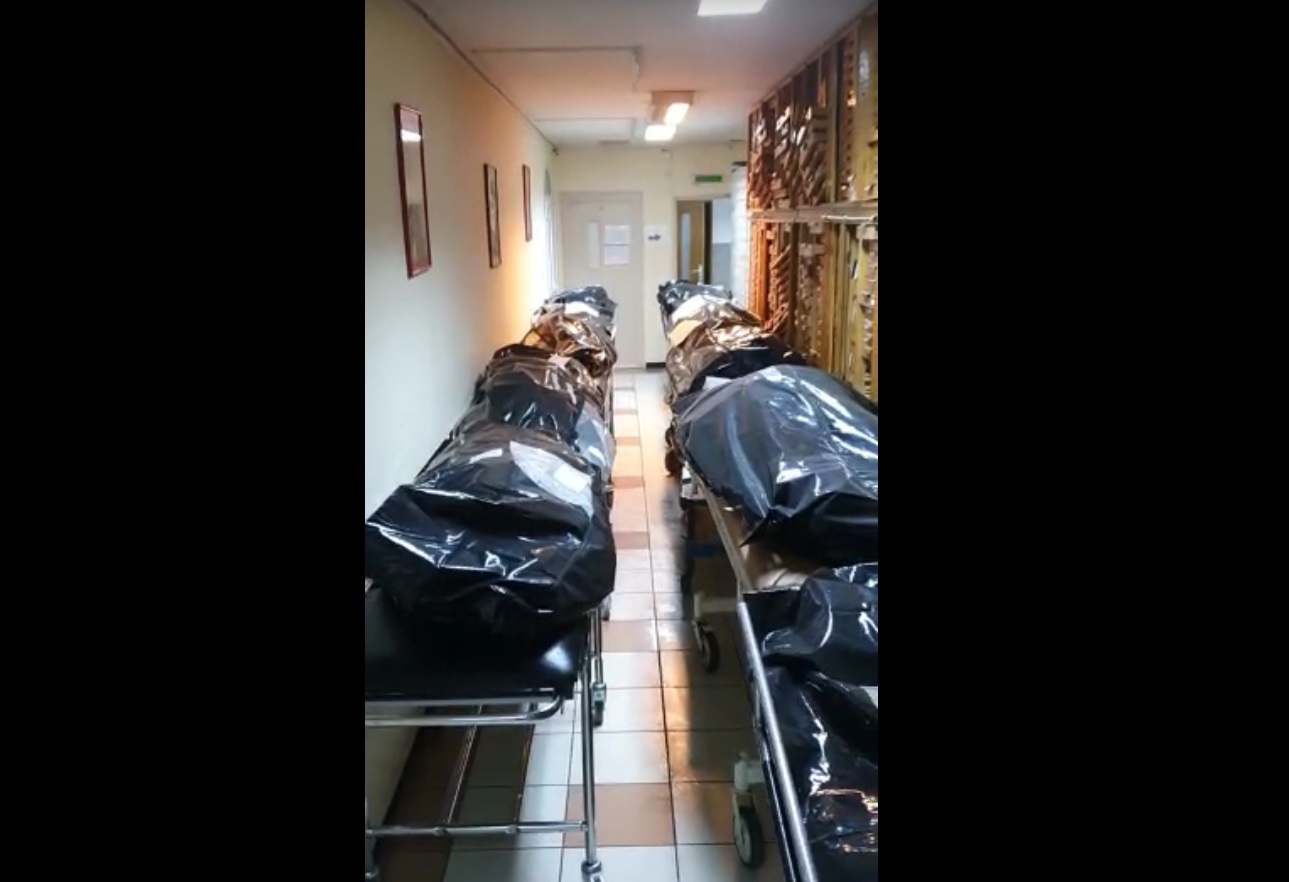 Imagini cutremurătoare. Morții COVID nu mai au loc la morga Spitalului Universitar din București - Imaginea 2