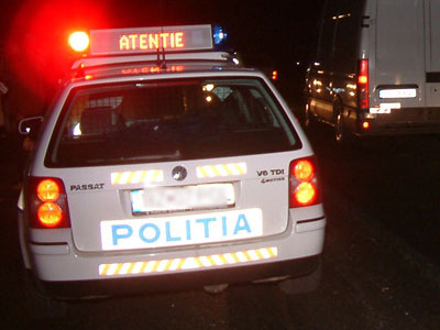 Masina proiectata in doua taxiuri, in urma unui accident in Bucuresti