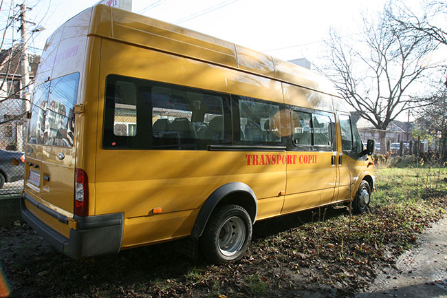 Soferul unui microbuz scolar cu 14 elevi, prins baut la volan, in Cluj. Ce masuri au luat impotriva lui politistii