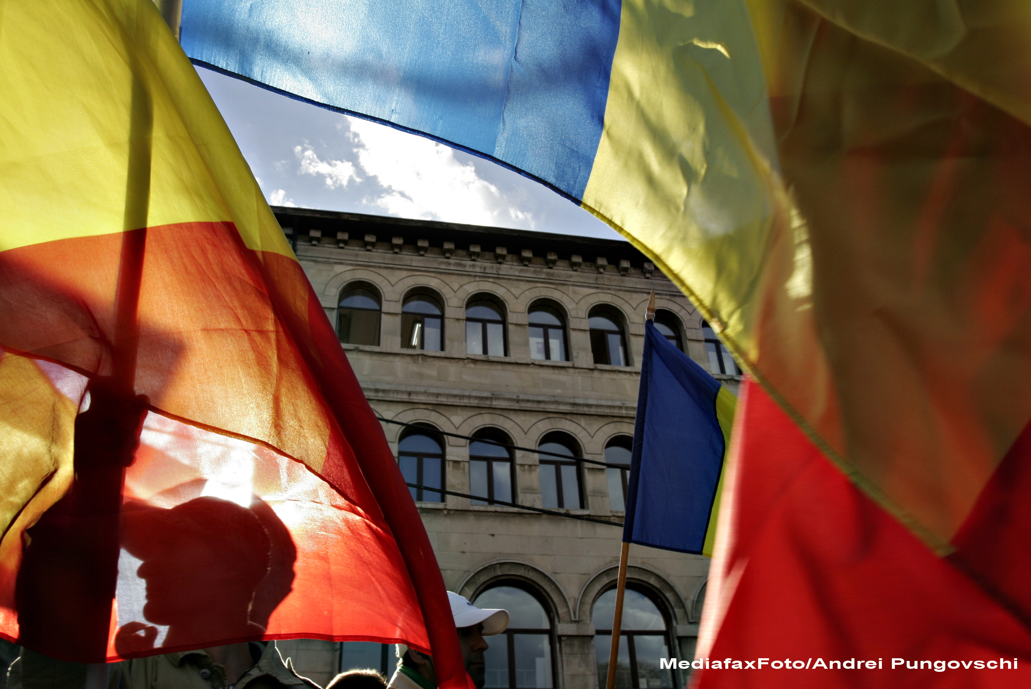 OUG 114. PNL afirmă că agenția Standard & Poor's ar putea schimba evaluarea României