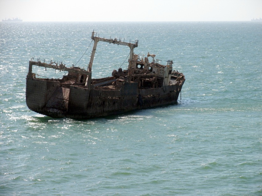 Misterul vapoarelor-fantoma romanesti. Nave disparute in anii '90 au fost fotografiate in 2012 sub pavilion coreean