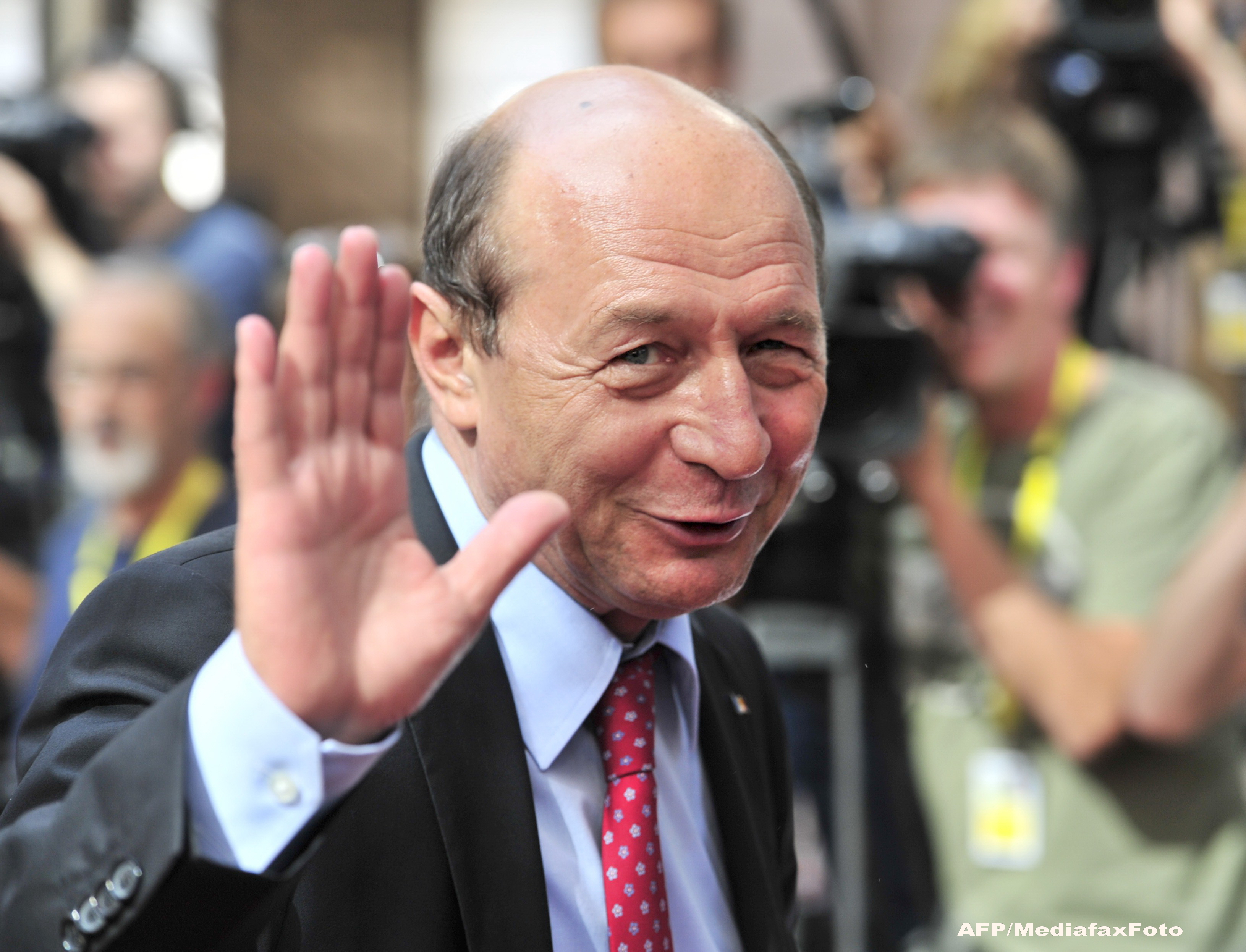 Traian Basescu a gratiat o femeie care are 7 copii minori si sufera de afectiuni psihice. Fusese condamnata pentru furt