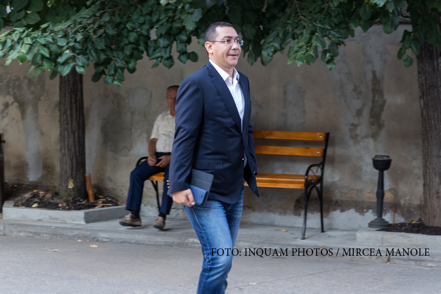 Victor Ponta si Dan Sova, impreuna la Instanta Suprema. Un inculpat din dosar a cerut audierea Alinei Gorghiu