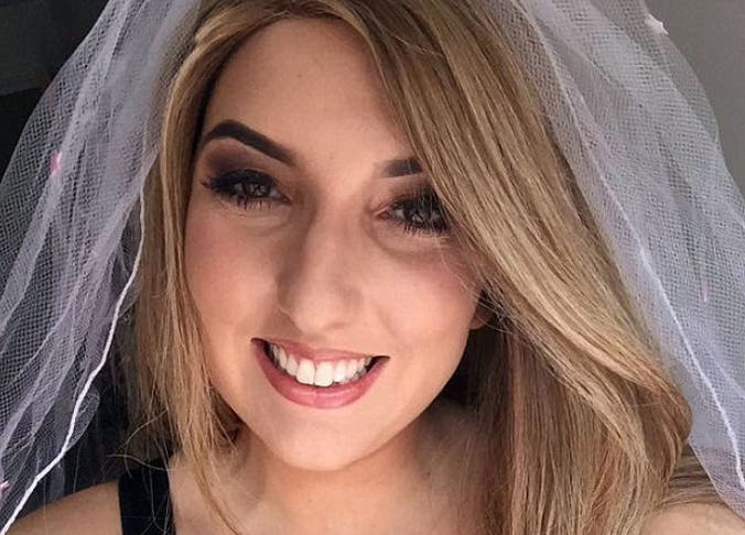 O cunoscuta bloggerita din Marea Britanie a murit cu cateva ore inainte de a se casatori: 