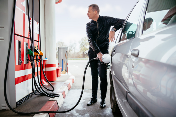 Benzina și motorina ar putea înregistra o nouă scumpire, avertizează specialiștii
