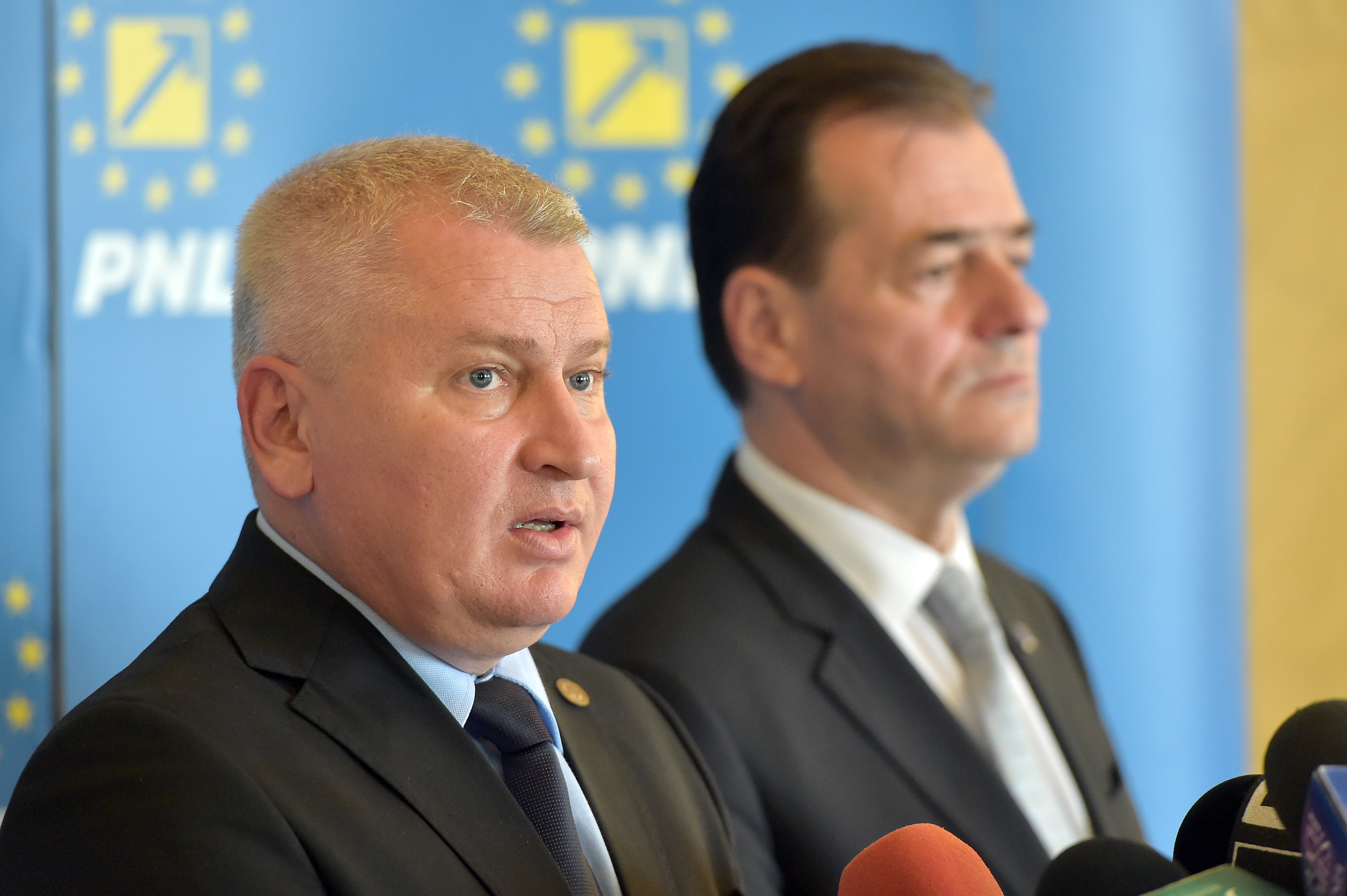 Orban nu demisionează. Cum vrea PNL să forțeze PSD-ul să ajungă la alegeri anticipate - Imaginea 4