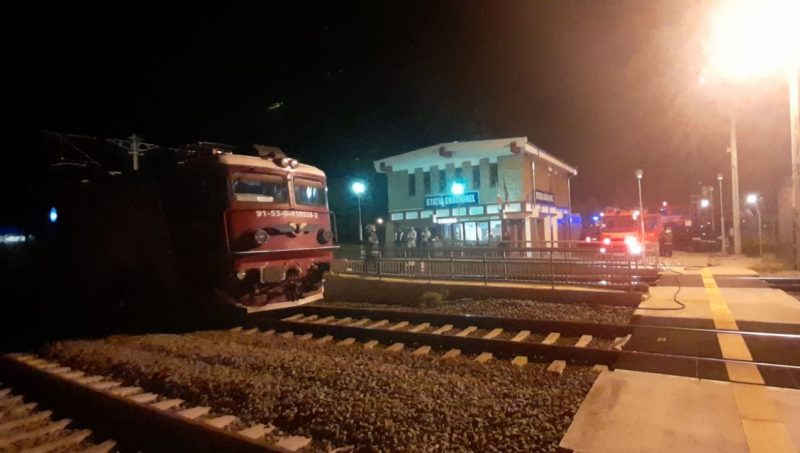 Fetiță rănită de o locomotivă, în gara Bacău. Elicopterul SMURD a dus-o la spital