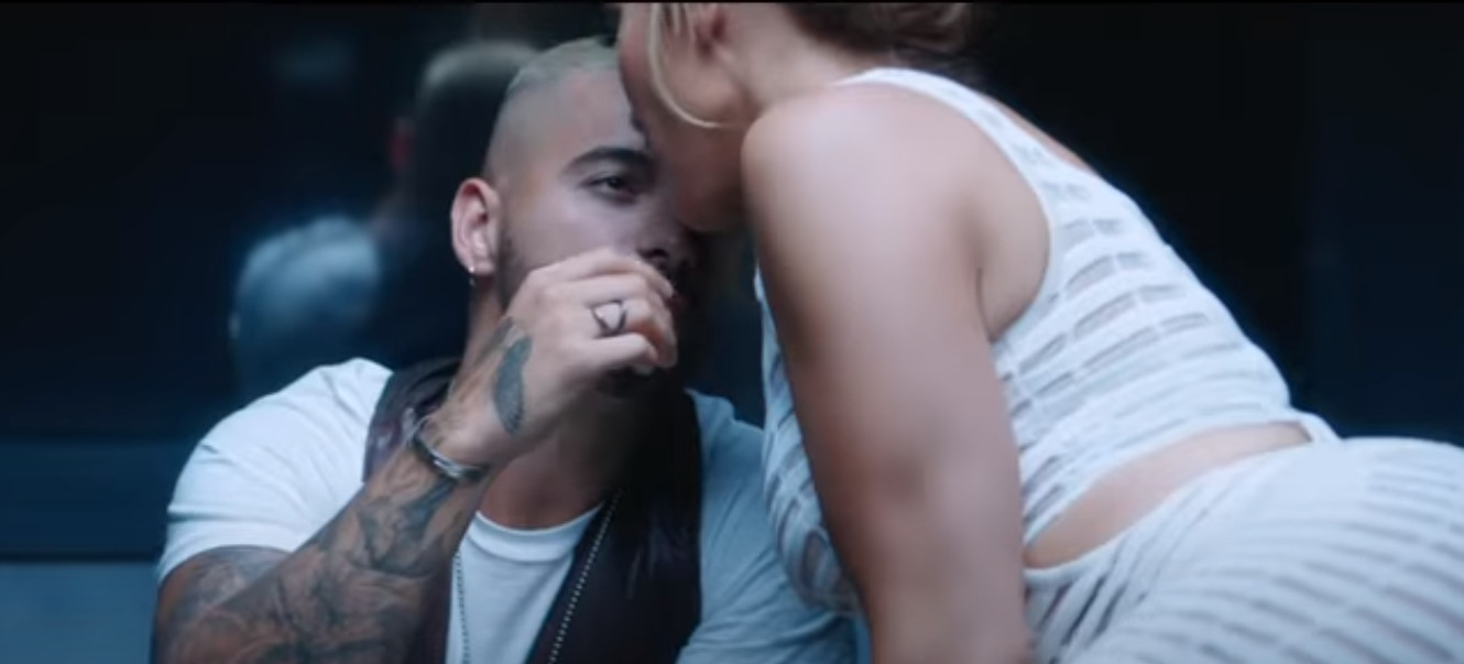Jennifer Lopez şi Maluma, în ipostaze incendiare în cel mai recent videoclip - „Pa Ti” - Imaginea 5