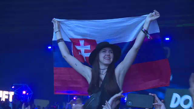 Zeci de mii de tineri din toată lumea se distrează la festivalul de muzică electronică „Saga”, în Capitală