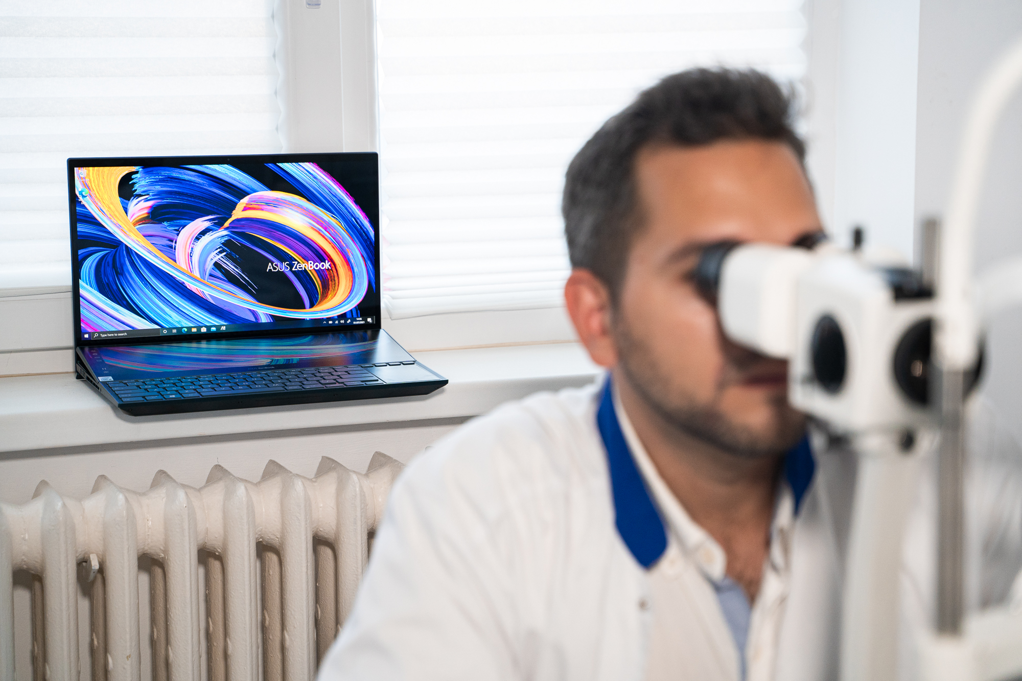 (P) Ecranul OLED te ajută să eviți problemele oftalmologice