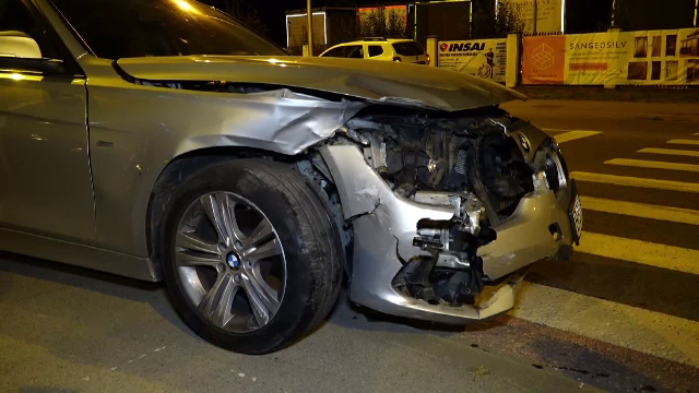 Un șofer de 25 de ani a provocat un accident teribil. Tânărul a condus cu permisul suspendat și era băut