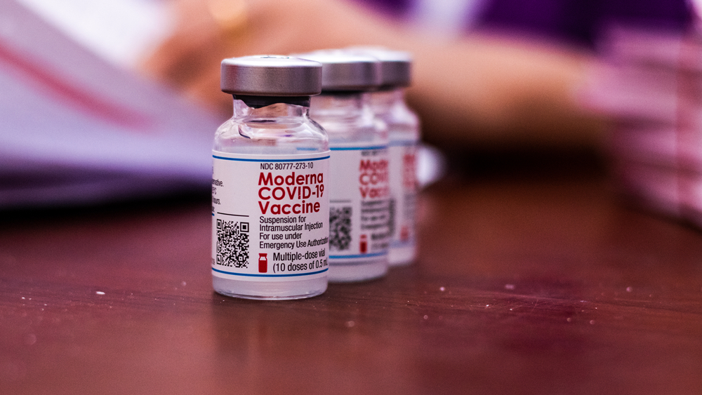Moderna retrage din Europa peste 760.000 de doze de vaccin anti-Covid-19, din motive de siguranţă