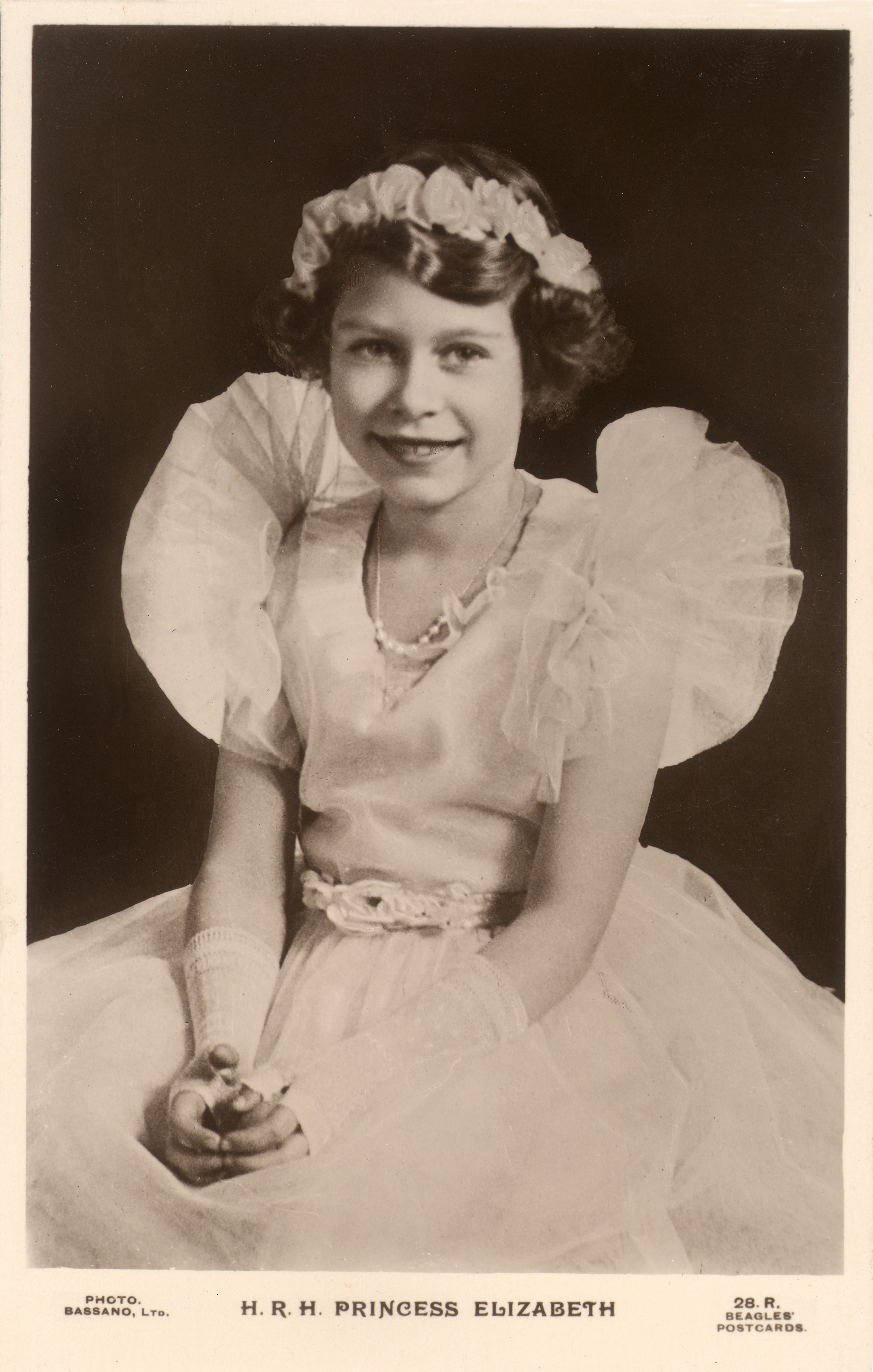 Ιστορικές εικόνες της βασίλισσας Ελισάβετ Β'.  Σε ηλικία 10 ετών έγινε διάδοχος του βρετανικού θρόνου - Εικόνα 12