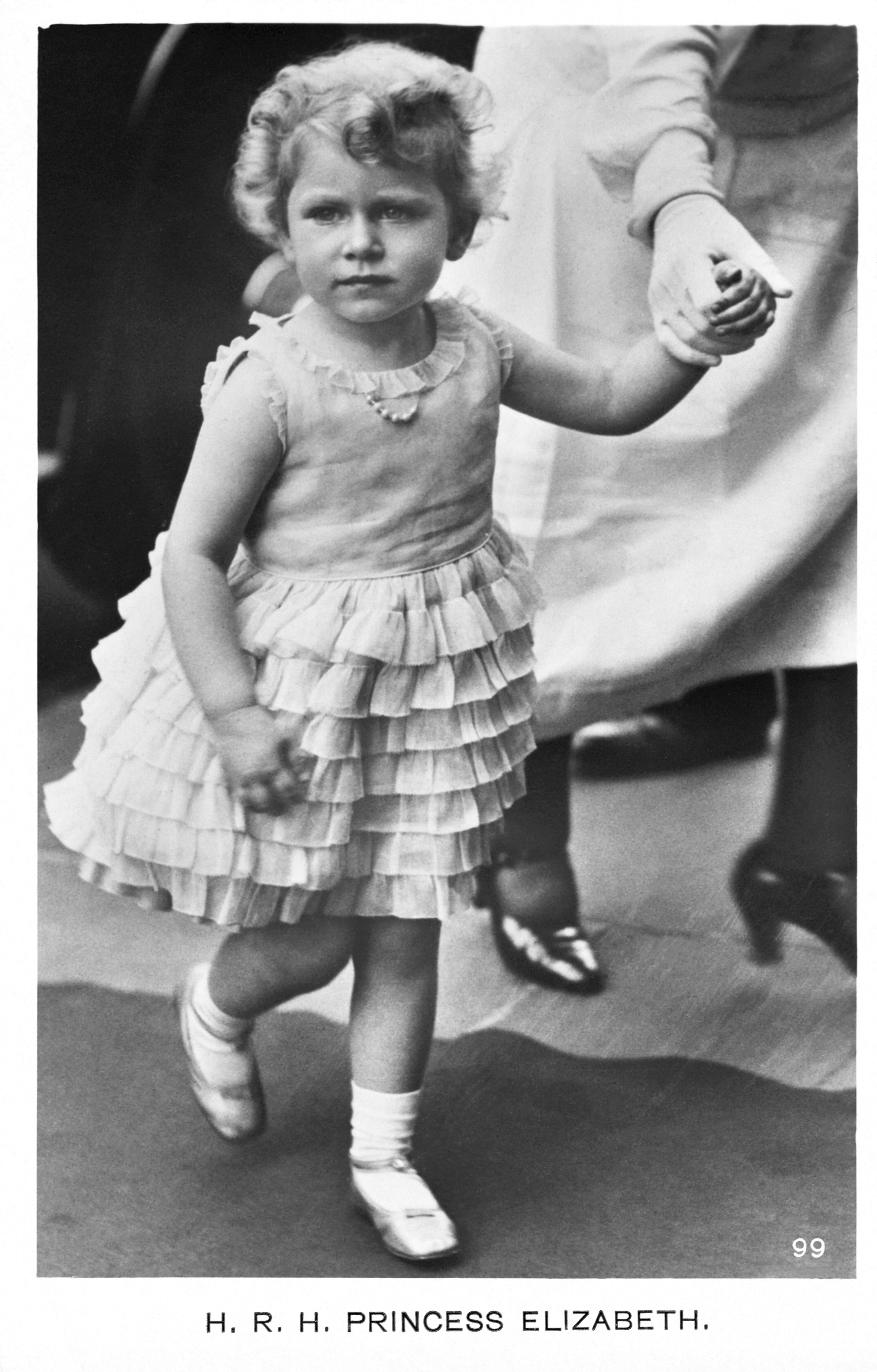 Ιστορικές εικόνες της βασίλισσας Ελισάβετ Β'.  Σε ηλικία 10 ετών έγινε διάδοχος του βρετανικού θρόνου - Εικόνα 11