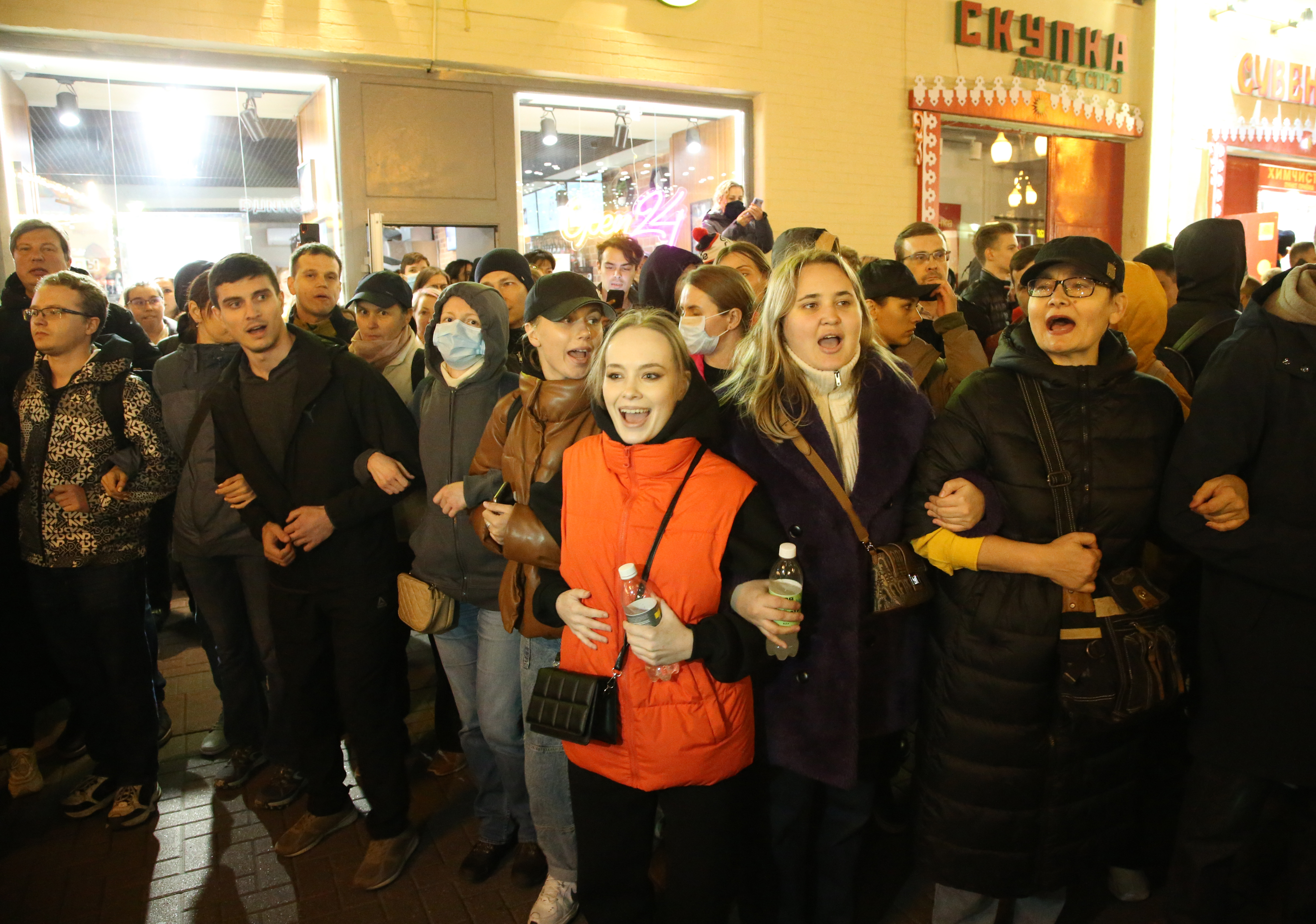 Proteste în Rusia după mobilizarea parțială. Ce riscă persoanele care participă la mitingurile „ilegale” | GALERIE FOTO - Imaginea 19