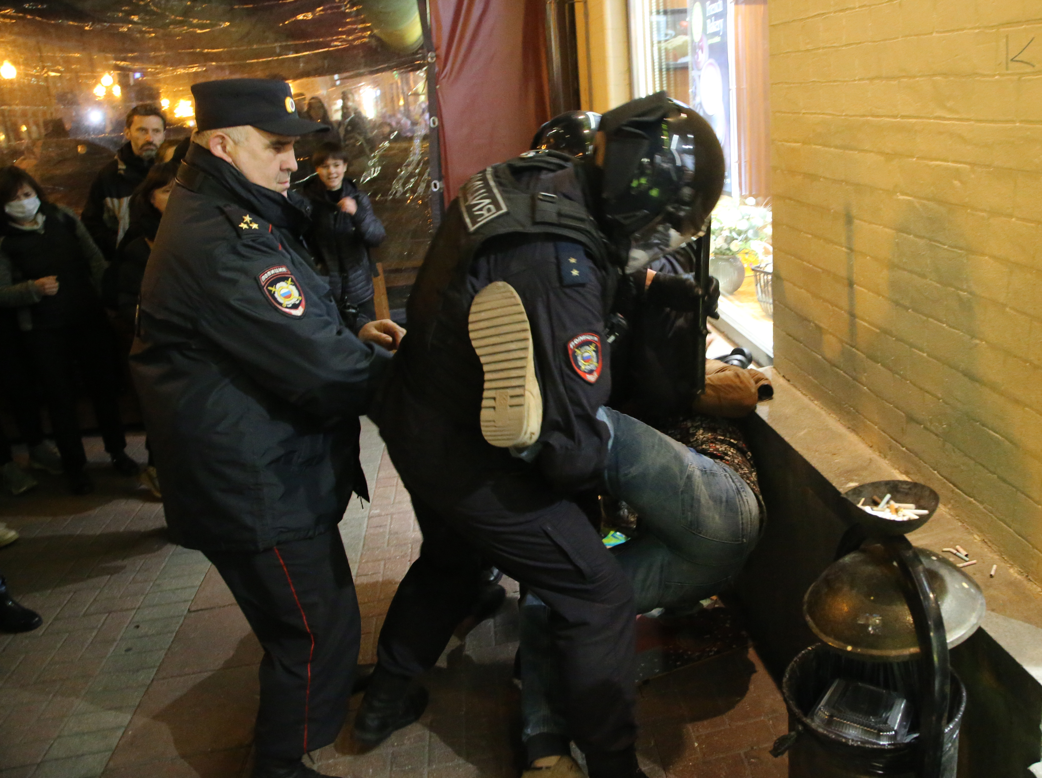 Proteste în Rusia după mobilizarea parțială. Ce riscă persoanele care participă la mitingurile „ilegale” | GALERIE FOTO - Imaginea 10
