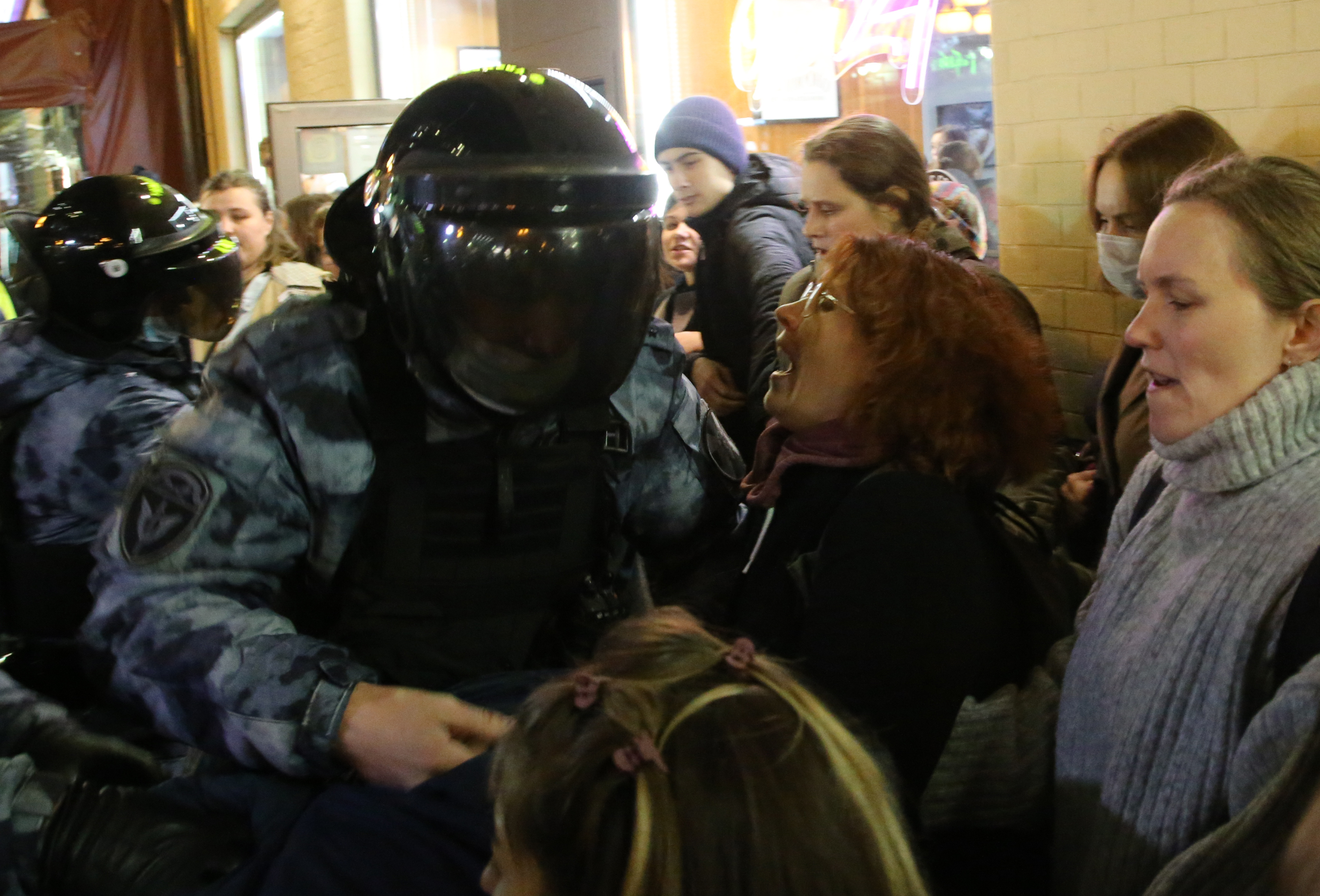 Proteste în Rusia după mobilizarea parțială. Ce riscă persoanele care participă la mitingurile „ilegale” | GALERIE FOTO - Imaginea 4